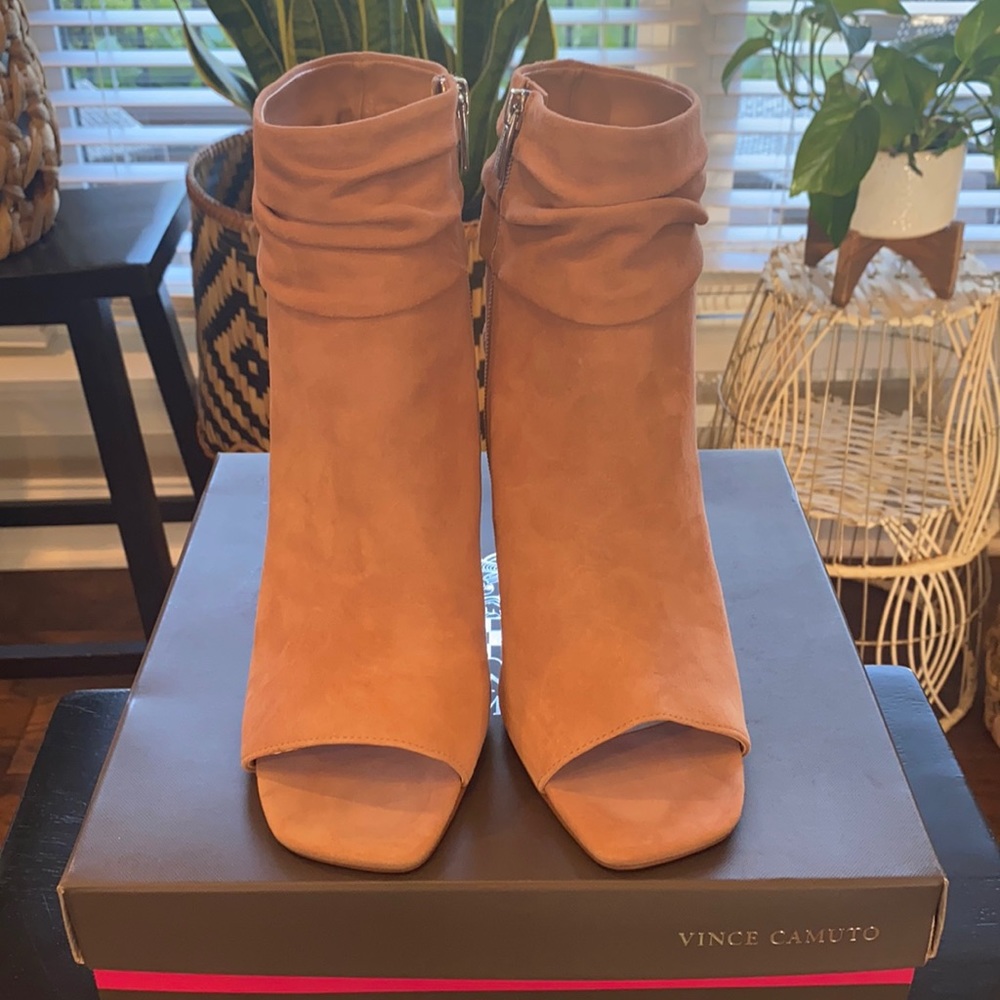 Vince Camuto Heel
